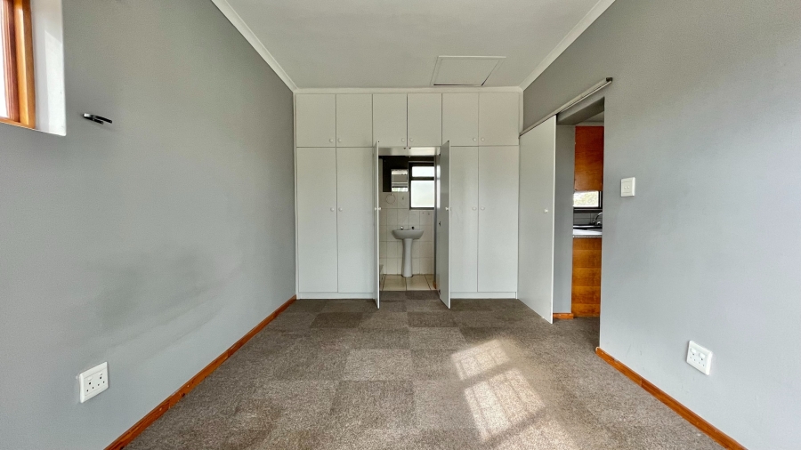 4 Bedroom Property for Sale in Dobson Western Cape